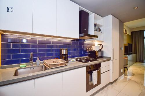 Kuchyň nebo kuchyňský kout v ubytování Luxury Escapes - Large & Brand New Studio Apt Business Bay - MAG