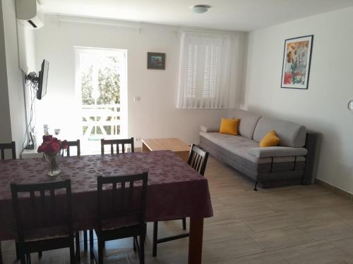 Galeriebild der Unterkunft Apartment Mikic in Čunski