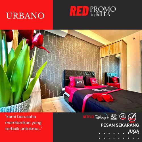 Habitación roja con cama con almohadas rojas y planta en Patraland Urbano by Red Promo, en Bekasi