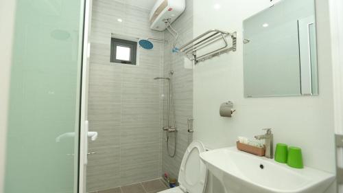 Vonios kambarys apgyvendinimo įstaigoje HOTEL & APARTMENT VY VAN