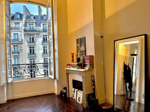 Exclusive Suite Parisian Palace