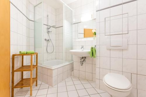 Koupelna v ubytování Haus Arkonablick - Fewo 1 04 Dünenblick
