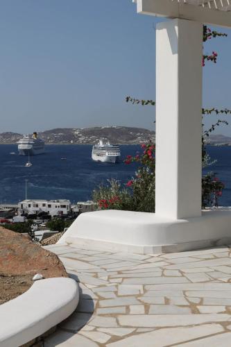 Photo de la galerie de l'établissement Adikri Villas & Suites, à Tourlos