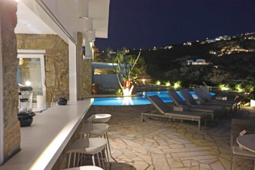Photo de la galerie de l'établissement Adikri Villas & Suites, à Tourlos