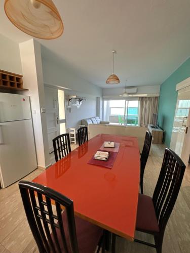 מטבח או מטבחון ב-GARNET Beach Apartment