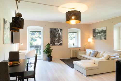 Glunien Apt Rosa