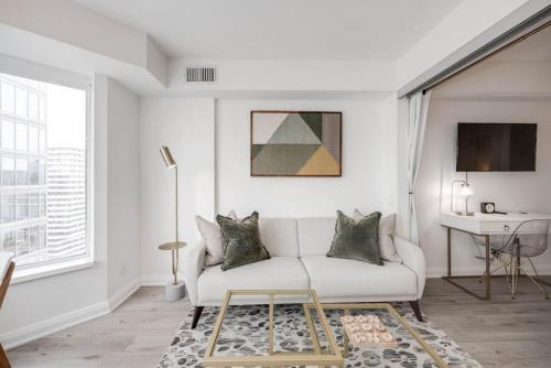 Fotografie z fotogalerie ubytování Yorkville Luxe High-End Prime Downtown Location v destinaci Toronto
