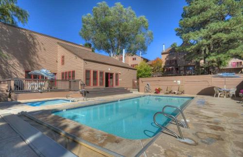 a swimming pool in the backyard of a house at 2 2 Ferringway 26 in Durango