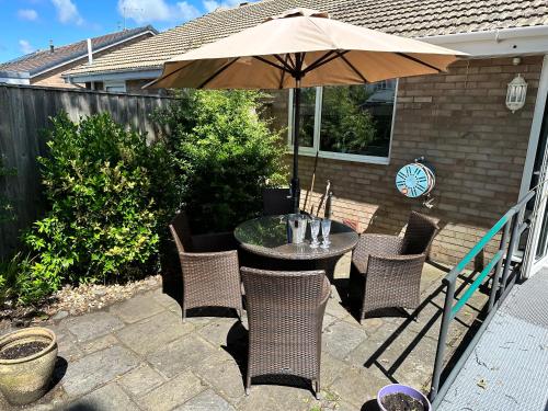 Κήπος έξω από το 'Sounion' - Fabulous, spacious modern house with large private garden in Leafy Lytham