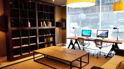 TV a/nebo společenská místnost v ubytování Hotel Barcelona Universal