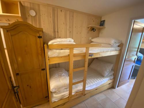 Appartement avec balcon, parking et WIFI à Châtel