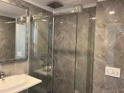Kylpyhuone majoituspaikassa Villa Lelas-Apartment Mediterraneo