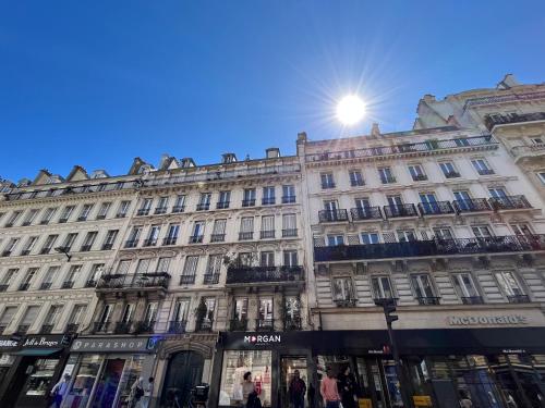 Dream Dwell Paris- The 6th district Paris Historical apartment near Montparnasse