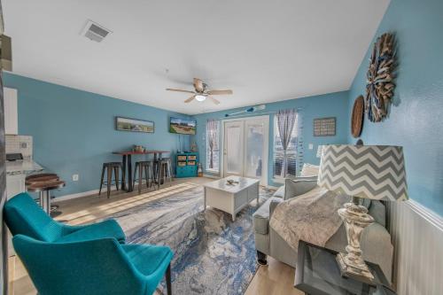 Posezení v ubytování Grand Caribbean in Perdido Key 111E by Vacation Homes Collection