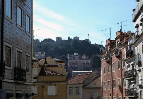 Cozy Apartment in Anjos, Lisbon City Center - TTL510