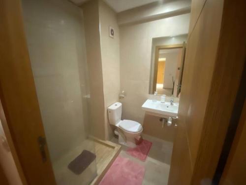 Ванная комната в Appartement de Haut Standing.