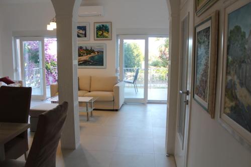 Villa Nar