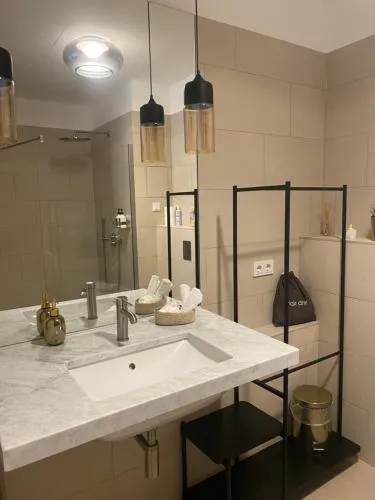 Pure Berlin Apartments - for up to 5 guests near Uber Arena, central, stylish photo 151
