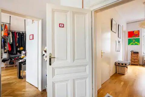 FRO-MEDIA - Room - Backside - Community Space -