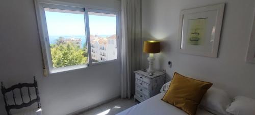 Nerja Gaviota holidays piscina y playa