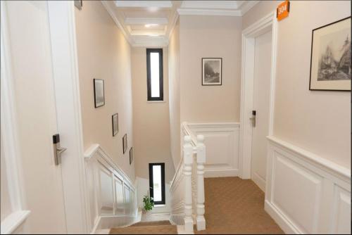 Tiran'daki HotelVila 22 tesisine ait fotoğraf galerisinden bir görsel
