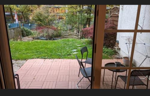 Ein Garten an der Unterkunft Schöne Gartenwohnung Düsseldorf