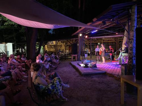 Goście zatrzymujący się w obiekcie Centrum Trzy Jeziora Wieleń