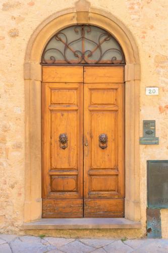 Φωτογραφία από το άλμπουμ του "Volterra Casa di Charme" with Rooftop Terrace σε Βολτέρα
