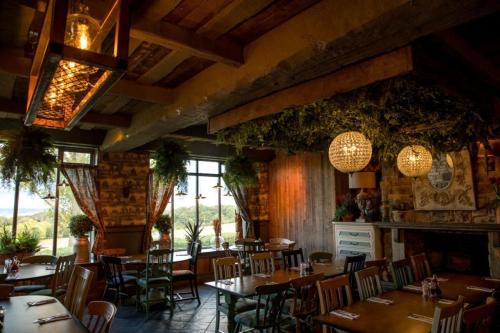 Restorāns vai citas vietas, kur ieturēt maltīti, naktsmītnē The Nest At The Woodmans Arms