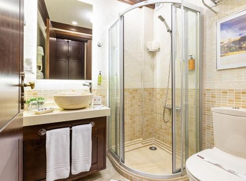 Ein Badezimmer in der Unterkunft Best Point Hotel Sultanahmet,Istanbul