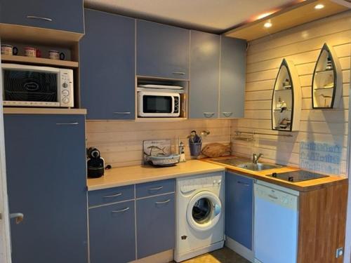 Studio Cabine à La Roquille, Piscine, Tennis, Parking, Proche Plages et Village Naturiste - FR-1-749-21