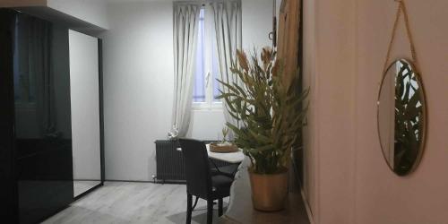 Photo de la galerie de l'établissement RIVE DE SAÔNE 75m2.P'tit dej.Agréable & spacieux., à Chalon-sur-Saône