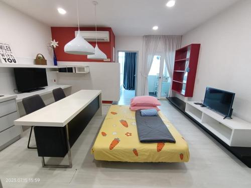 Телевизор и/или развлекательный центр в City Town 2-6 Pax Beautiful View Cozy Condo, Jelutong, Georgetown, Centre Heart Of Penang Island, near Highway Komtar Gurney