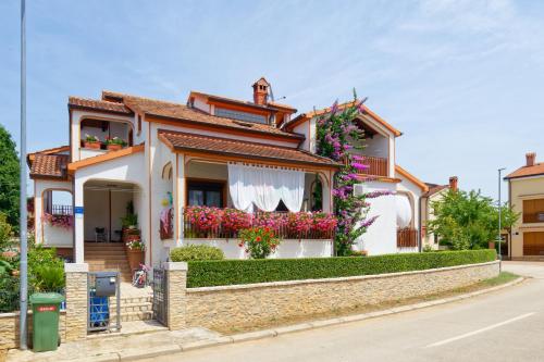 Apartments Exotica by Rent Istria
