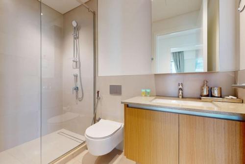 Bilik mandi di Summer at Creek Beach - Sophisticated One Bedroom