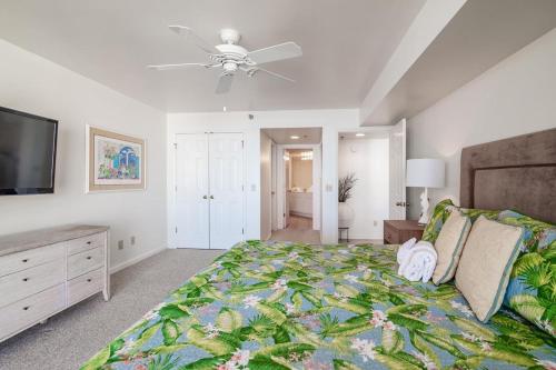 Ένα ή περισσότερα κρεβάτια σε δωμάτιο στο Seaside Escape 3-BR Stunning Ocean Views