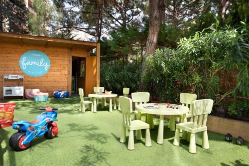Jardín al aire libre en Le Méridien Beach Plaza