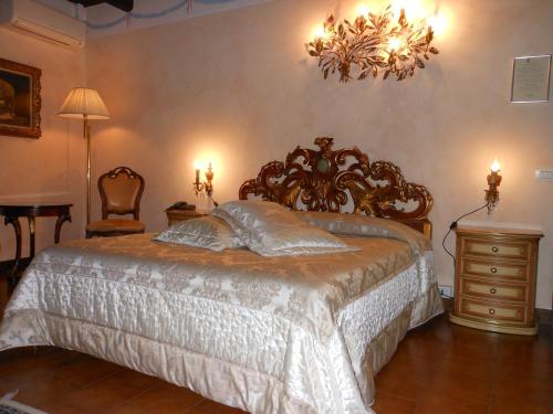 Een bed of bedden in een kamer bij Agriturismo Cassinazza