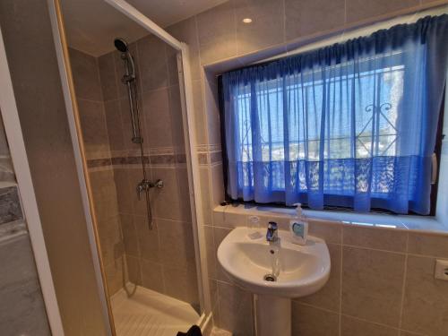 A bathroom at Villa Aurica
