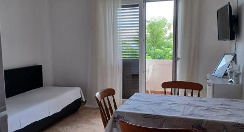 Apartments by the sea Pag - 6404