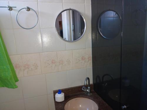 Ένα μπάνιο στο Casa super arejada no melhor de Miramar