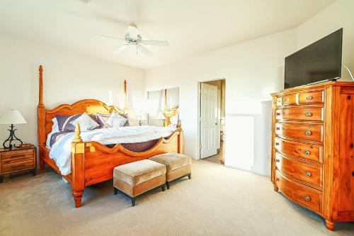 Ένα ή περισσότερα κρεβάτια σε δωμάτιο στο Luxury 3BD 2BA Home Near Tucson with Desert Views - Low Summer Rates!