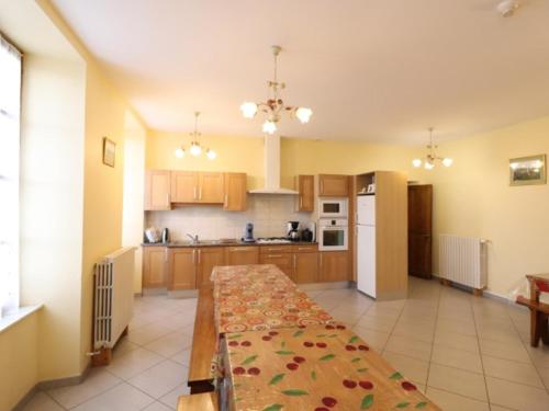 Gallery image of Gîte La Trinitat, 5 pièces, 12 personnes - FR-1-742-217 