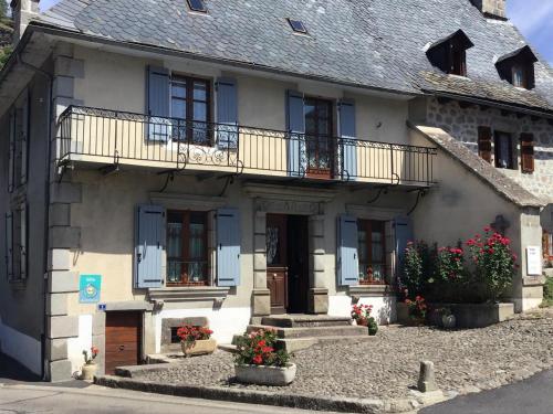 Gîte Thiézac, 3 pièces, 6 personnes - FR-1-742-467