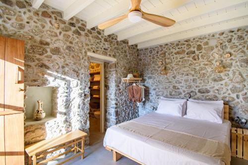 Perivoli A Traditional Eco-Accommodation in a Private Cultivated Garden