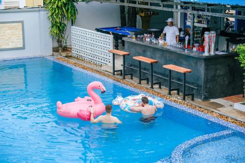 Бассейн в Last Summer Hostel Bar или поблизости