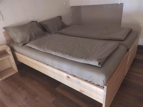 Loft House Budapestにあるベッド