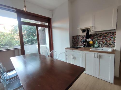 Vanity Apartment - 4 bedrooms with 4 bathrooms - AC & WIFI