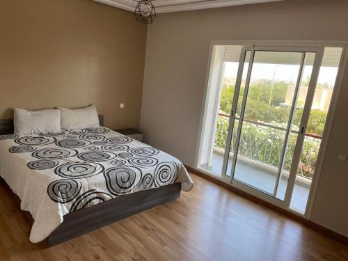 APPARTEMENT MEUBLÉ RESIDENCE FERMÉE AVEC PISCINE EN COMMUN