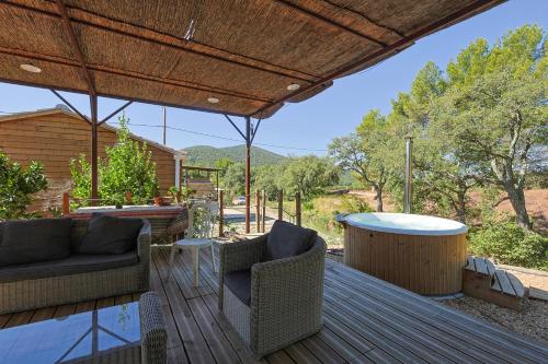 Zahrada ubytování Roulotte au cœur des vignes, Hyères